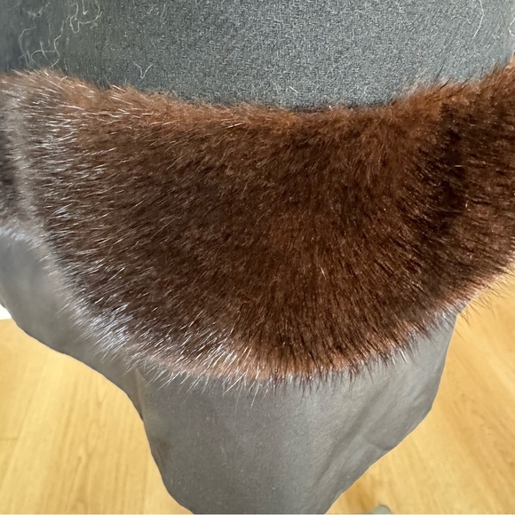 Max Mara Black Wool with Mink Trim Sheath Dress Chic Classic US sz 10 - Picture 4 of 13